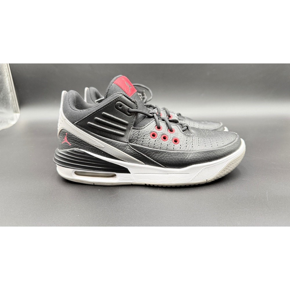 Nike Air Jordan Max Aura 5 Black Red White DZ4353-061 Men's Size 9 Sneakers